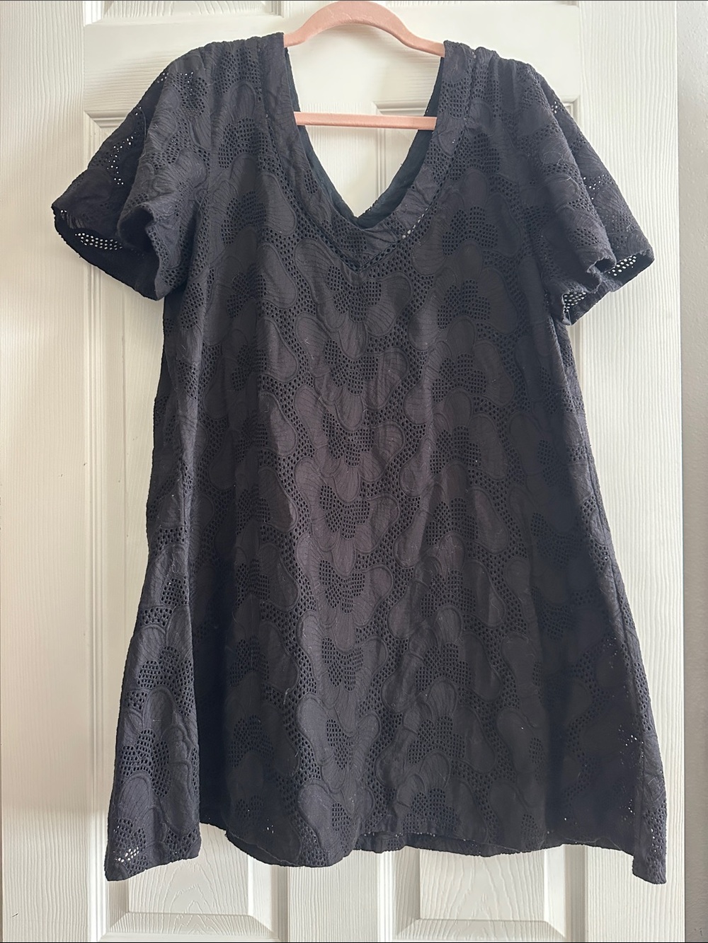 Show Me Your Mumu Crystal tunic eyelet dress. Black. Large. EUC.